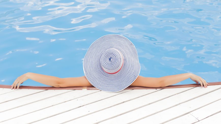 Den Pool putzen – Tipps und Tricks für den Einsatz professioneller Poolreiniger