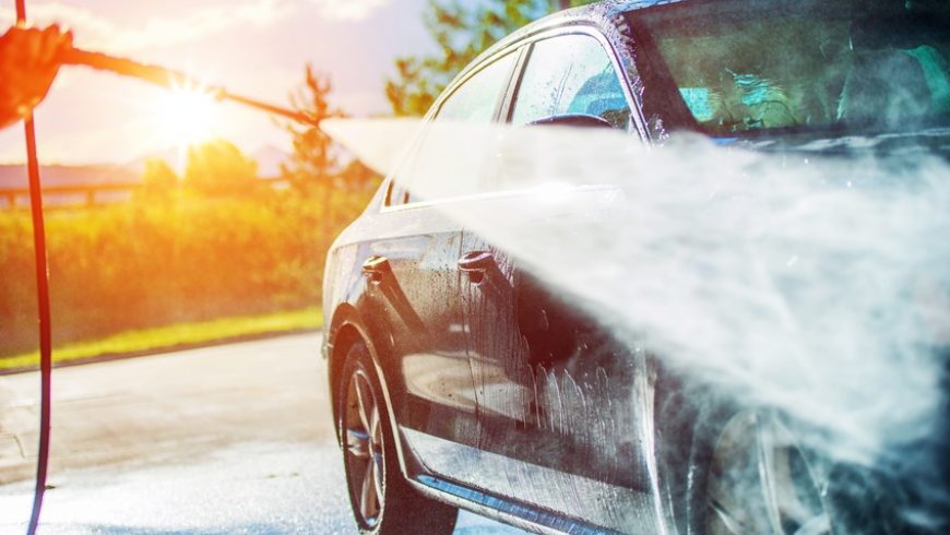 Auto waschen am Sonntag – erlaubt oder verboten?